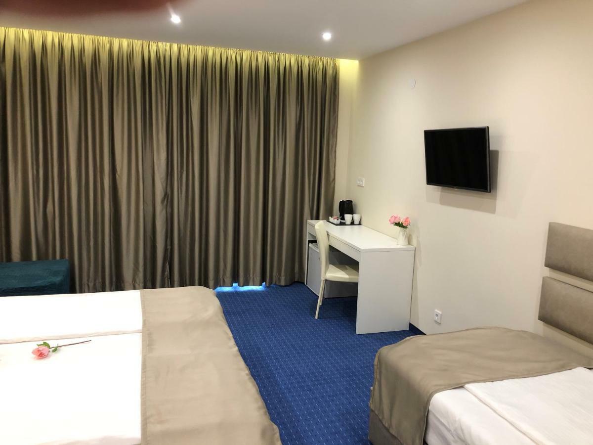 Family Hotel Avenue 키텐 외부 사진