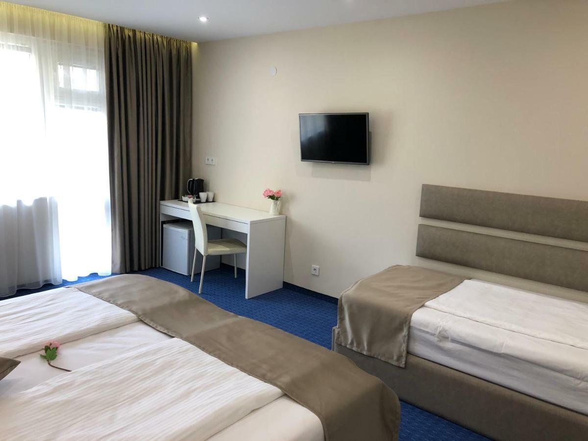 Family Hotel Avenue 키텐 외부 사진