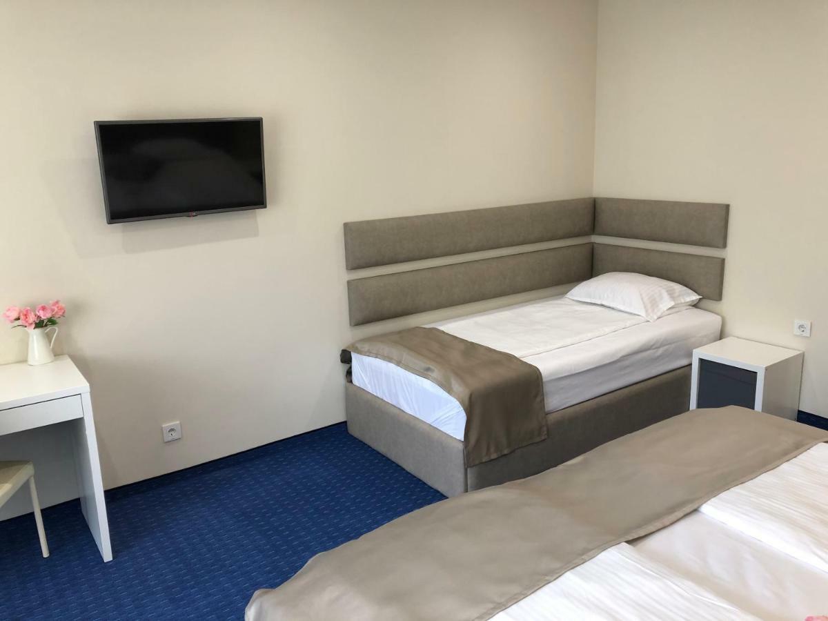 Family Hotel Avenue 키텐 외부 사진