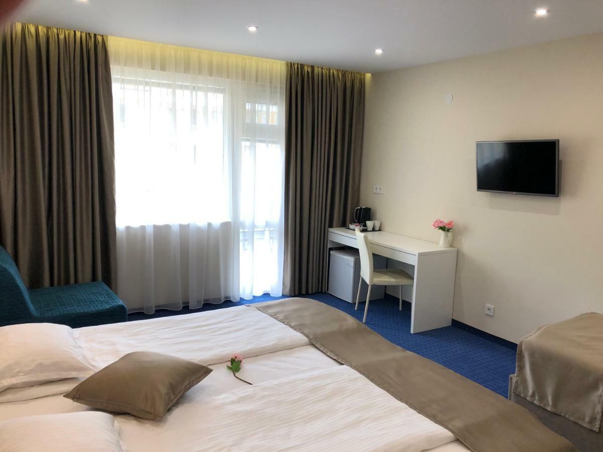 Family Hotel Avenue 키텐 외부 사진